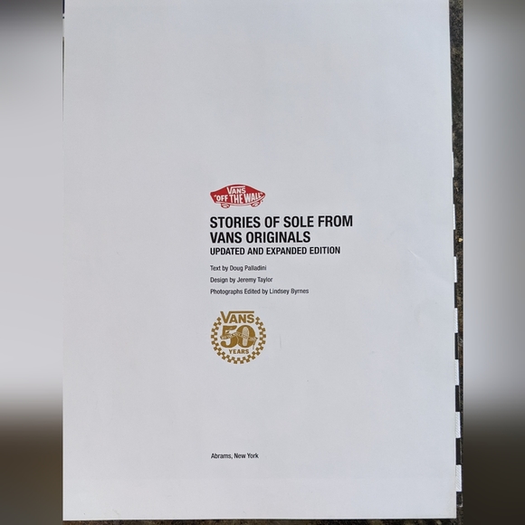 Vans "Off the Wall" Hard cover Book - used - good condition - Picture 7 of 10